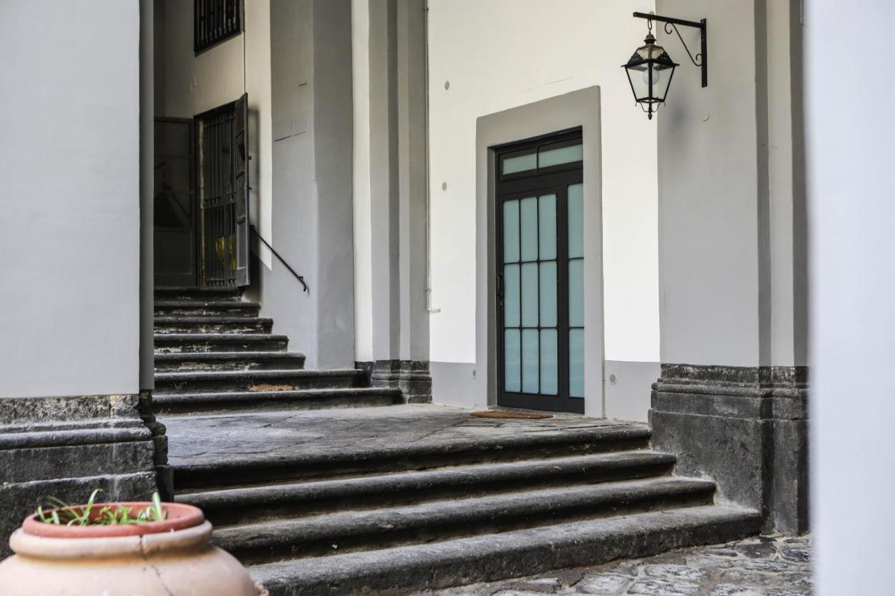 Il Loggiato By Wonderful Italy Appartement Napels Buitenkant foto