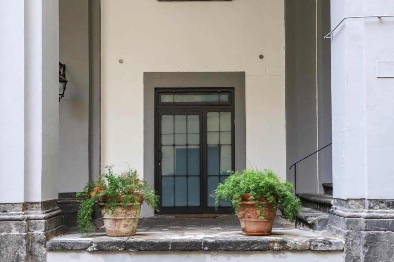Il Loggiato By Wonderful Italy Appartement Napels Buitenkant foto